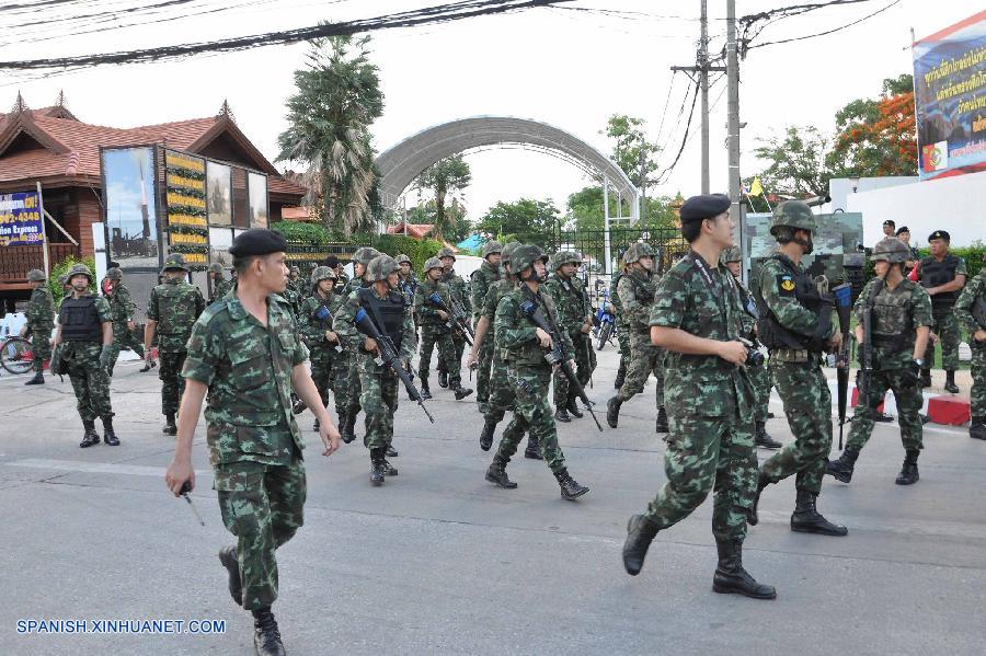 Jefe de ejército tailandés anuncia golpe militar