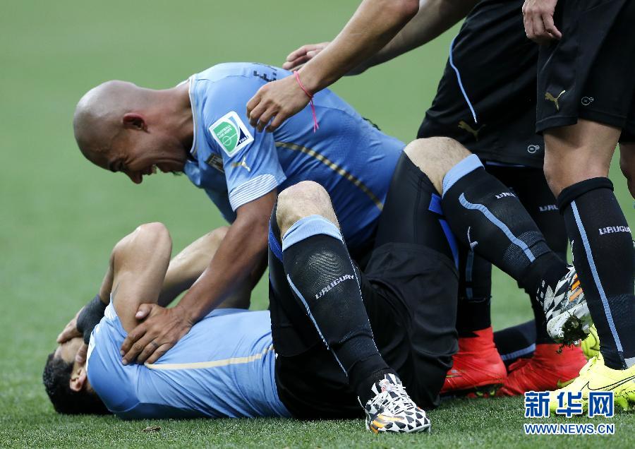 MUNDIAL 2014: Suárez regresa y ayuda a Uruguay a ganar 2-1 contra Inglaterra