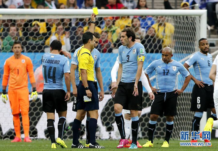 MUNDIAL 2014: Suárez regresa y ayuda a Uruguay a ganar 2-1 contra Inglaterra