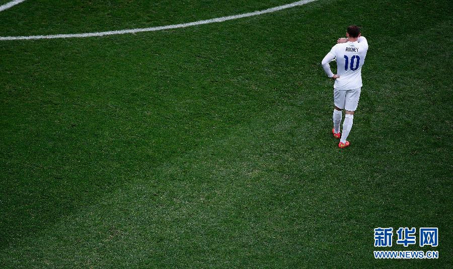 MUNDIAL 2014: Suárez regresa y ayuda a Uruguay a ganar 2-1 contra Inglaterra