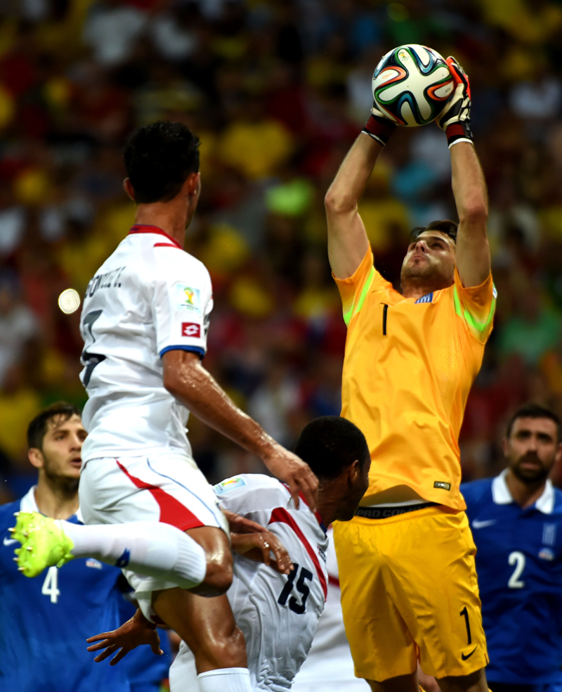 Costa Rica vence a Grecia en penaltis y clasifica a cuartos de final