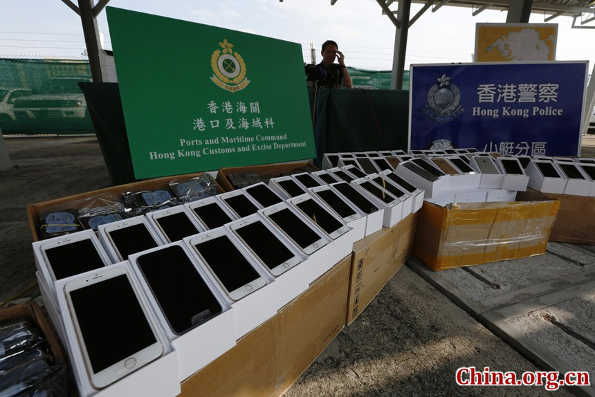 Policía de Hong Kong destapa trama de contrabando de iPhone 6