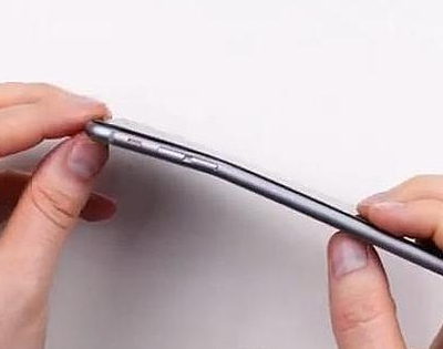 Los internautas bromean sobre los iPhone 6 Plus doblados