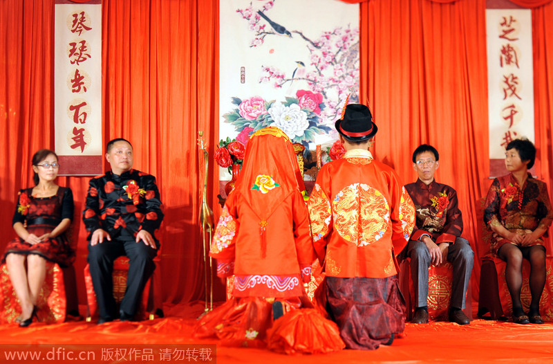 Xu Peng y Tang Jia celebran su boda al estilo Han. [Foto/ IC] 