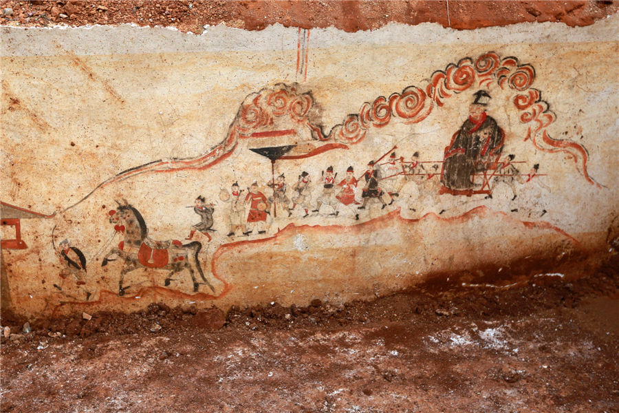 Acaban de desenterrar por azar una tumba con murales de color en las paredes en Qunyi, Wanbao, ciudad de Loudi, provincia de Hunan, el 14 de octubre de2014.