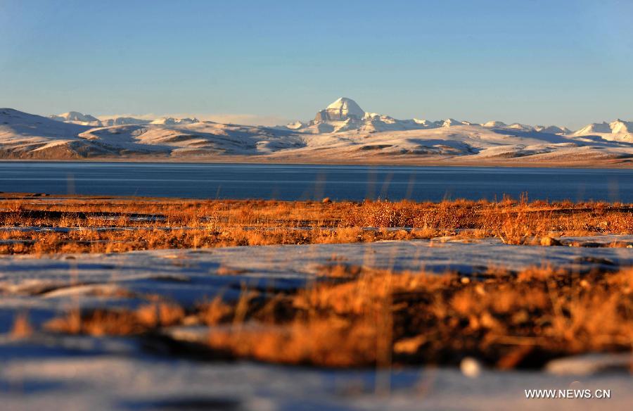 Hermoso paisaje del monte Kailash