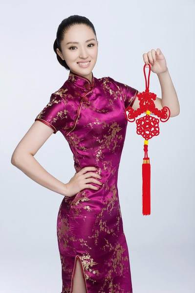 Bellezas chinas y sus “qipao”