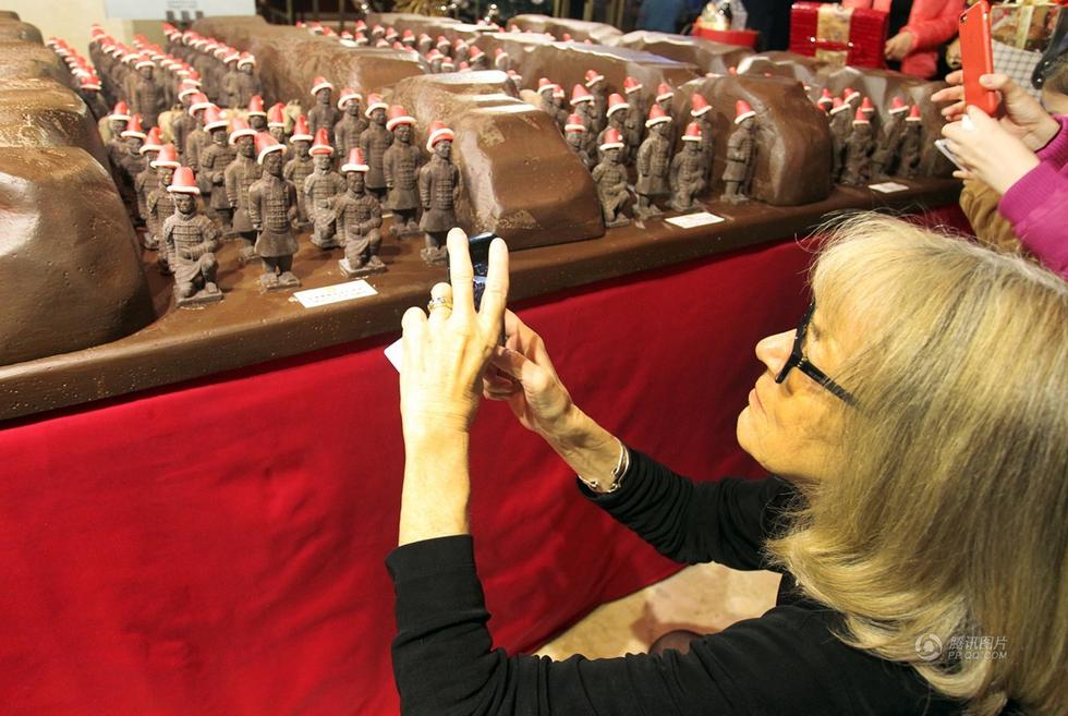 Figuras de chocolate de guerreros y caballos en hotel de Xi'an