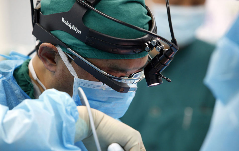 Hospital chino utiliza las Google Glass durante una operación