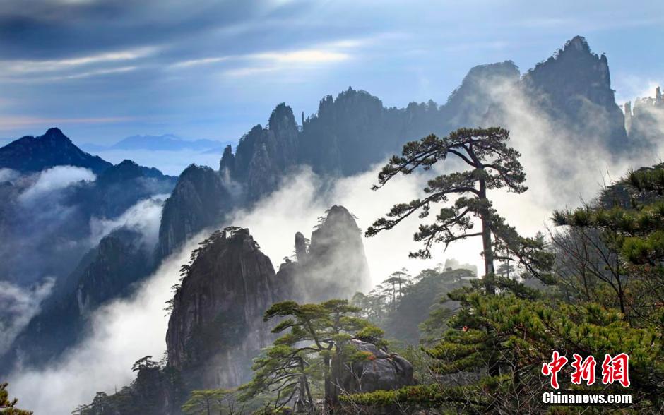 La monta?a Huangshan muestra un espectacular "mar de nubes"