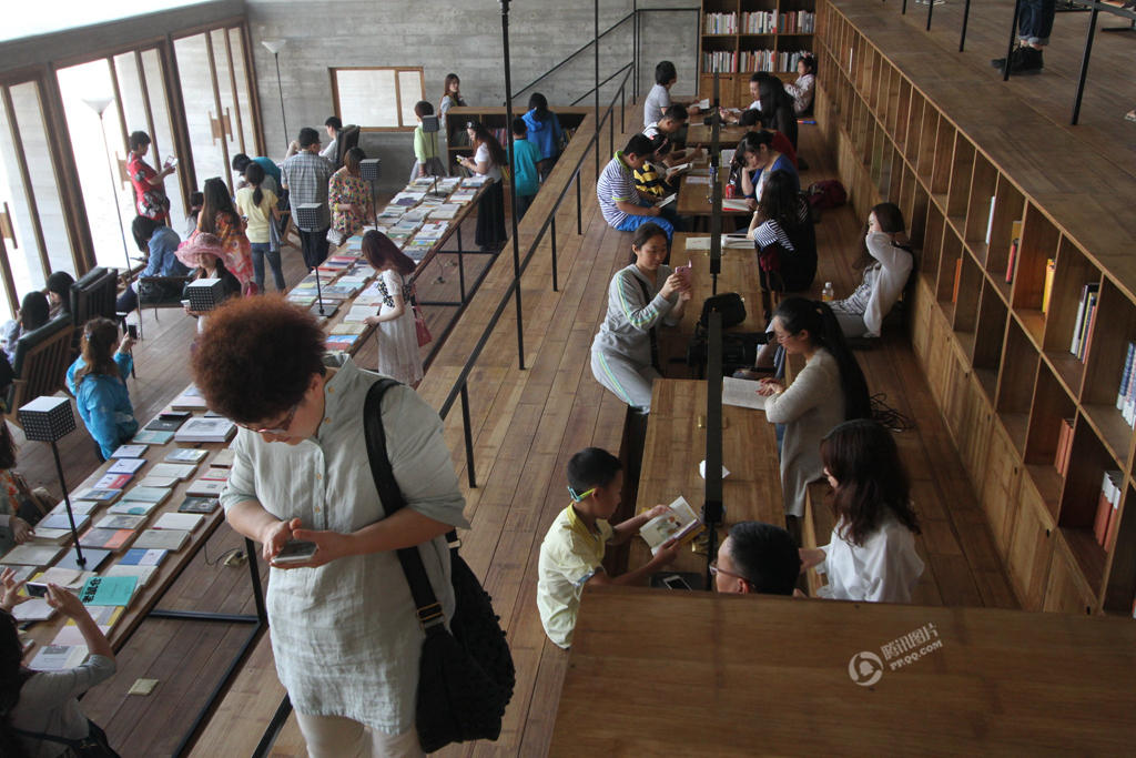 La biblioteca más tranquila se llena de gente