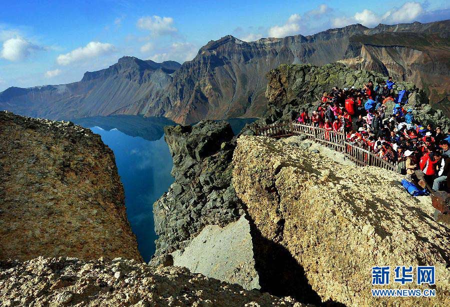 Lago Tianchi en la cima de la monta?a Changbaishan, en la provincia de Jilin. (Foto: Song Wang)