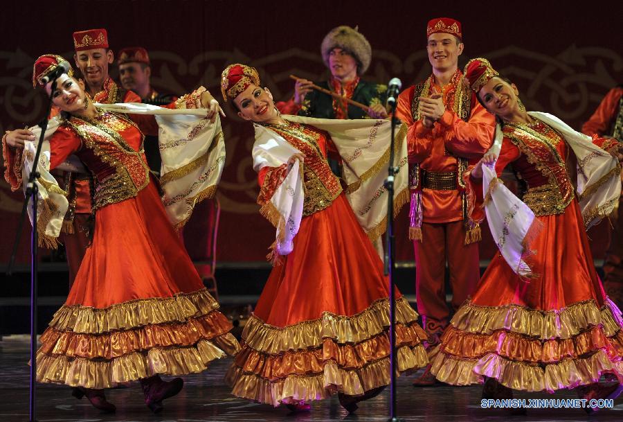 Festival Internacional de Danza Folklórica de Xinjiang 2015