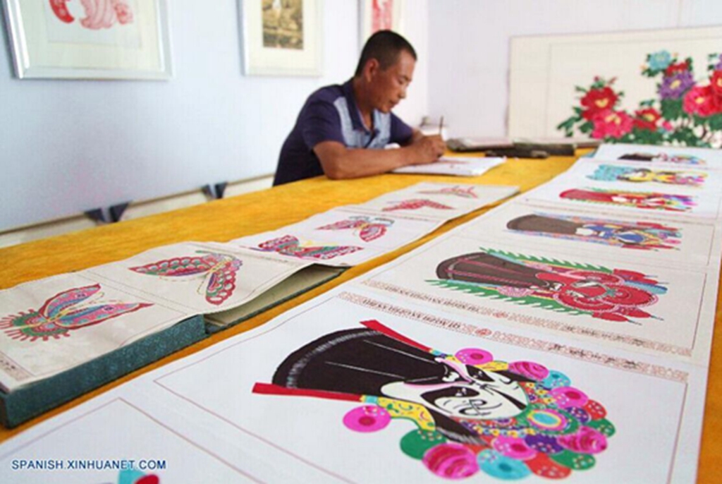 Hebei: Papel recortado chino, con una historia más que 300 a?os en Villa Qiaozhangzi