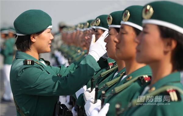 Soldadas chinas: las más bellas en los desfiles militares