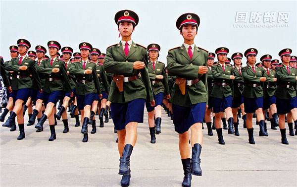 Soldadas chinas: las más bellas en los desfiles militares