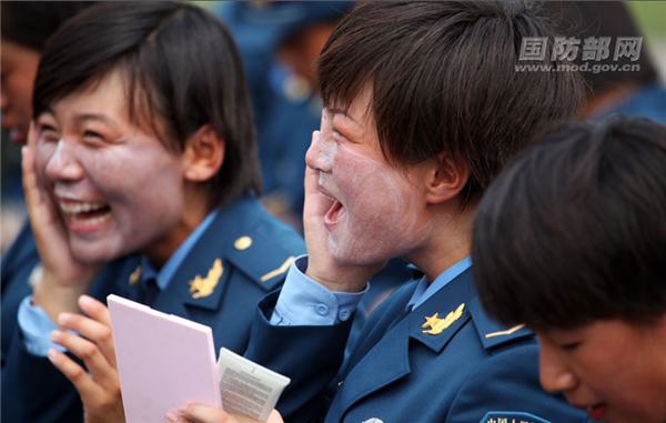 Soldadas chinas: las más bellas en los desfiles militares