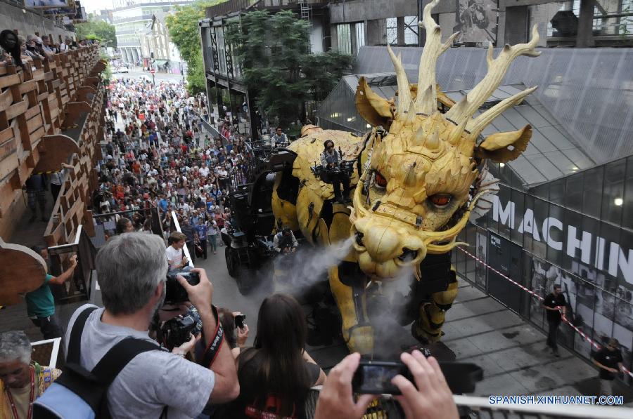 Mecánico dragón caballo en Nantes, Francia