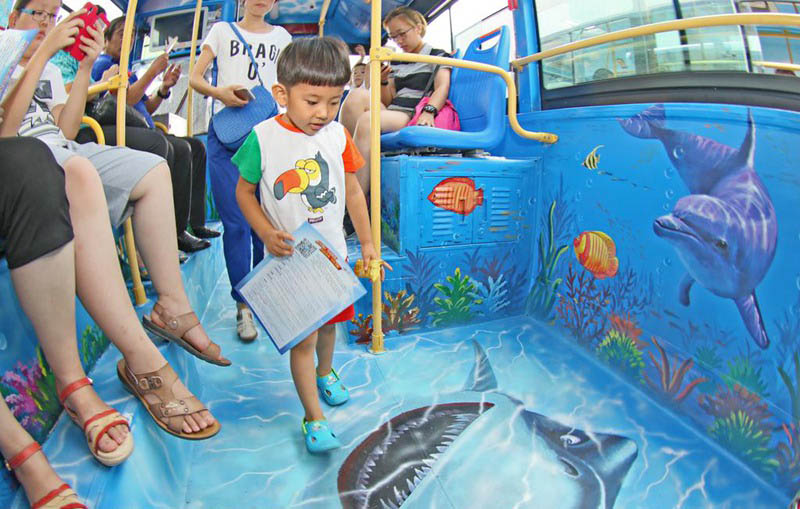 Autobuses temáticos del océano en 3D llegan a Shandong