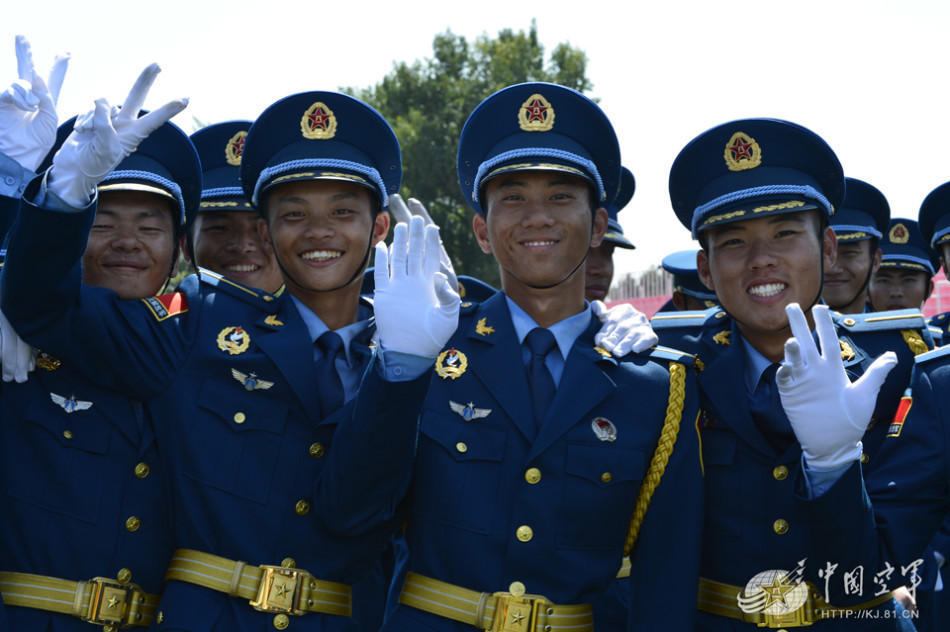 Grupo Coral del EPL de desfile militar de Día de Victoria