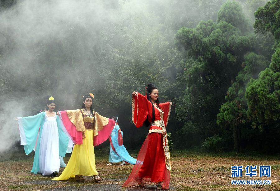 Fiesta cultural de ropa de dinastía Han en Jiangxi