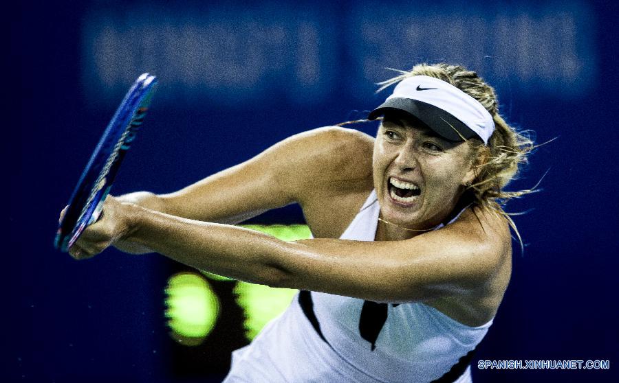 Sharapova se retira por lesión en Abierto de Wuhan