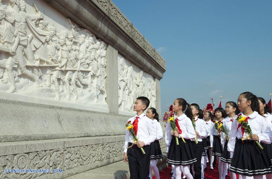 China conmemora Día de los Mártires en Plaza de Tian'anmen