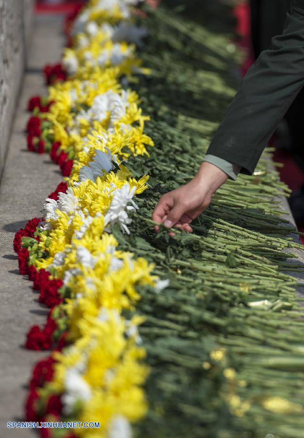 China conmemora Día de los Mártires en Plaza de Tian'anmen