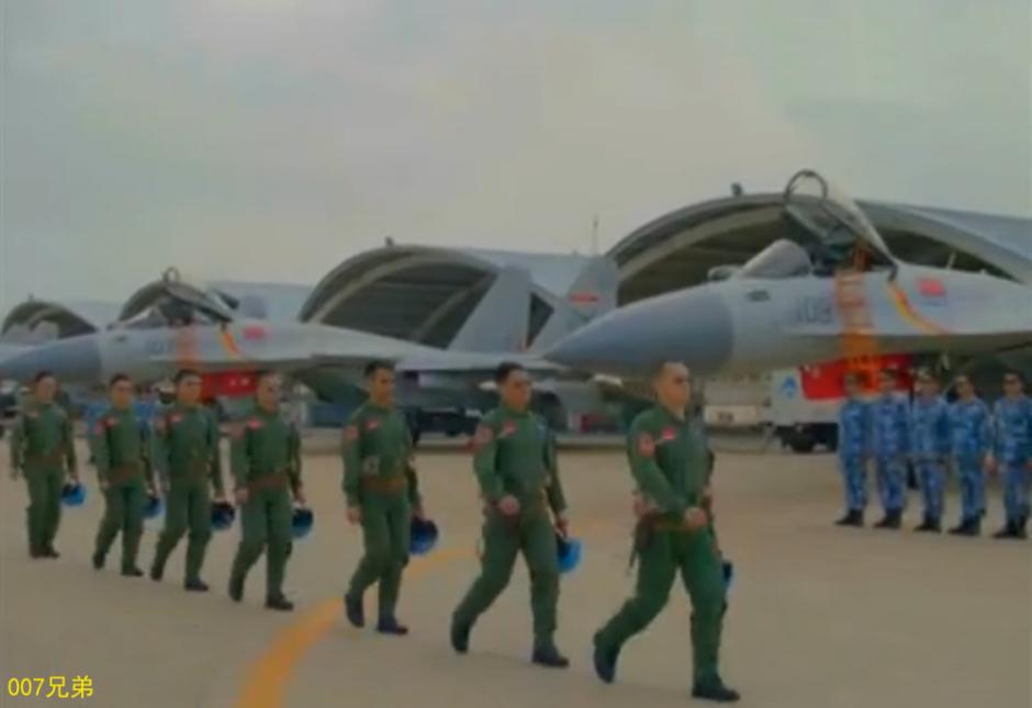 Portaaviones de China en ejercicios militares