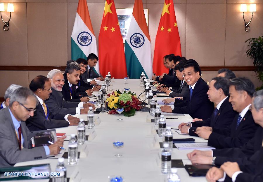 China y la India tienen más intereses comunes que divergencias, según premier chino