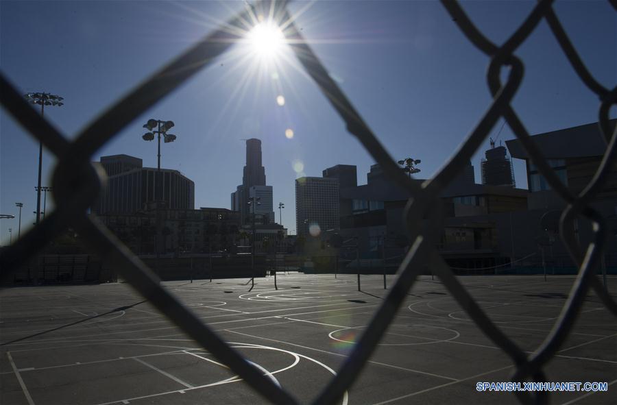 Cierran alrededor de 900 escuelas en Los Angeles por amenaza de bomba