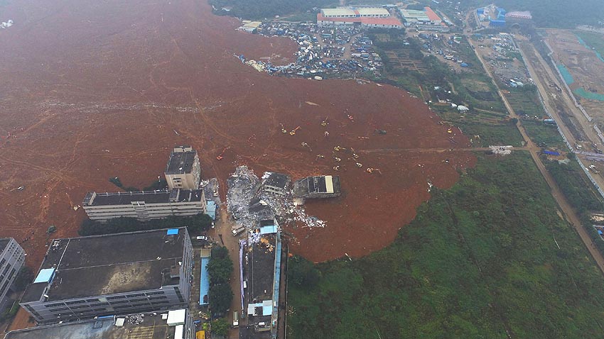 Sube a 91 cifra de desaparecidos tras corrimiento de tierras en sur de China