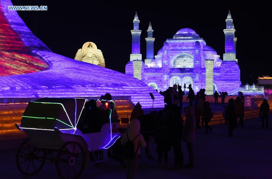 Inauguran el Festival Internacional de Hielo y Nieve de Harbin