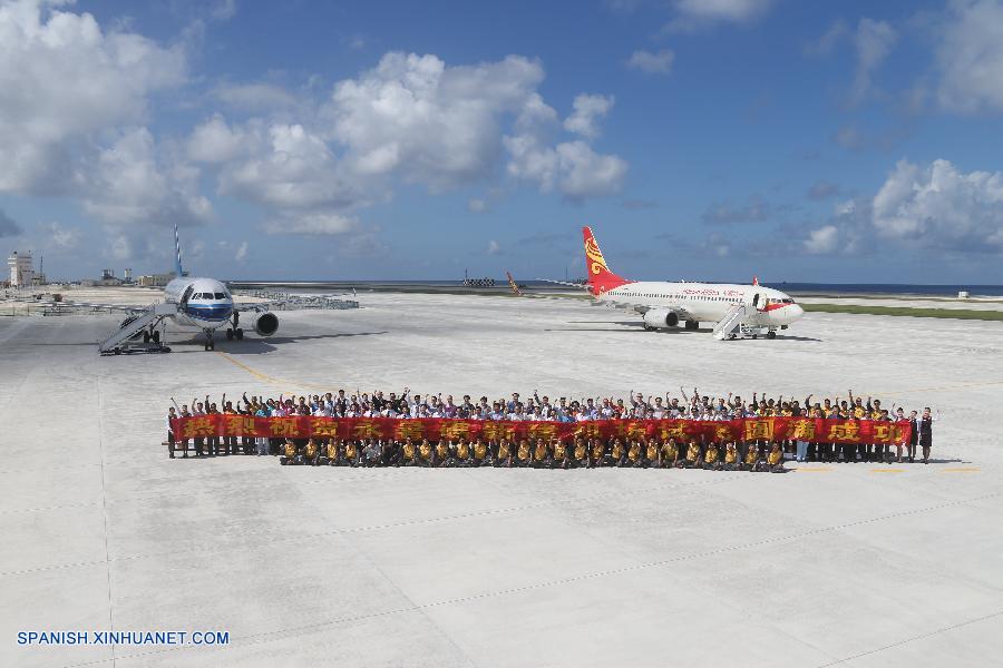 Dos aviones civiles aterrizaron en el aeródromo ubicado en Yongshu Jiao, en las islas de Nansha. (Xinhua/Xing Guangli)