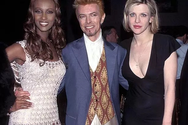 Muere leyenda pop británica David Bowie a los 69 a?os de edad