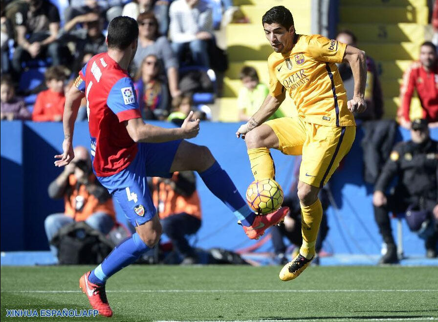 Fútbol: Barcelona derrota 2-0 a Levante en Liga de Espa?a 3