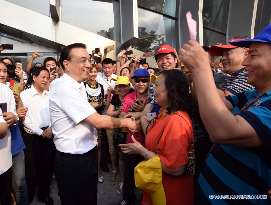 Li tuvo una visita de inspección en Sanya y Qionghai de la provincia de Hainan, del 22 al 25 de marzo, durante el cual Li presidió la 1a Reunión de Líderes de Cooperación Lancang-Mekong y asistió al Foro de Boao para Asia conferencia anual de 2016. (Xinhua / Rao aimin)