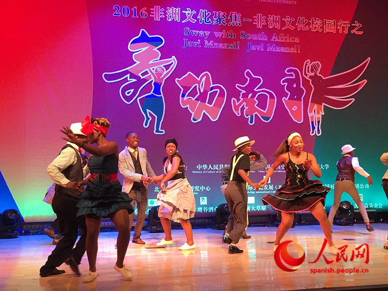 Simunye Afrika: el alma Zulu que danza en “Meet in Beijing”