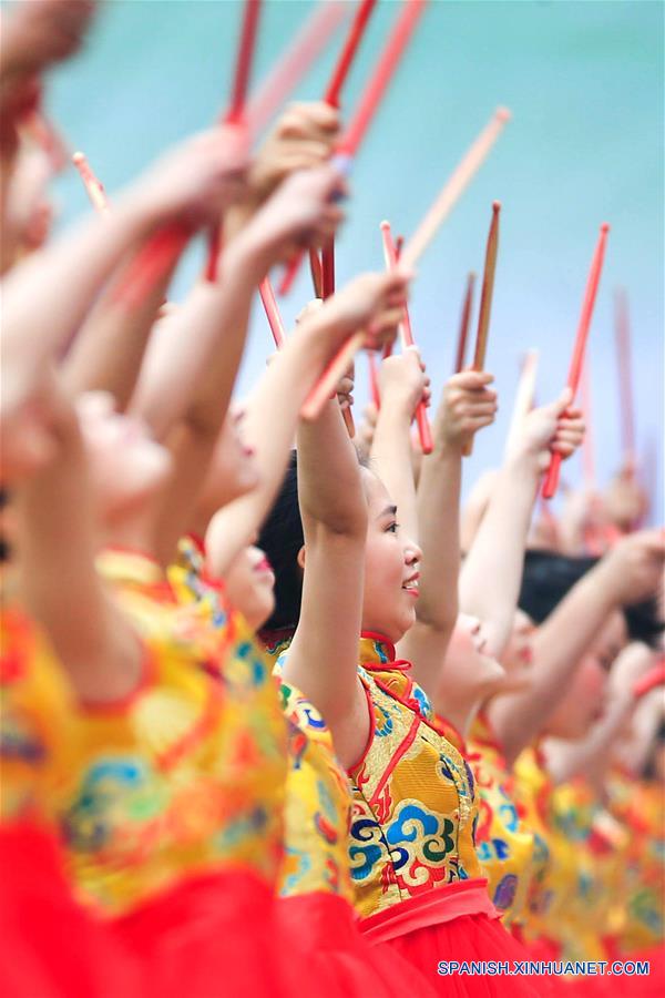 Espectáculo "Shisanfan drum and gong" en Jiangsu