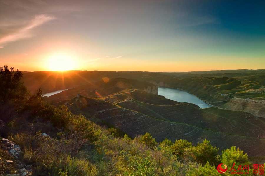 Bahía Laoniu: donde la Gran Muralla se cruza con el río Amarillo