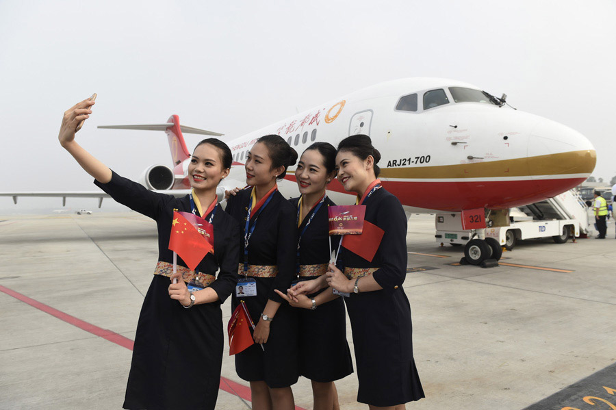 Primer avión regional de China comienza operación comercial