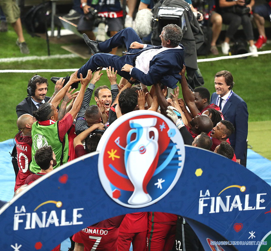 Portugal derrotó 1-0 a Francia para convertirse en el campeón de la Eurocopa 2016.