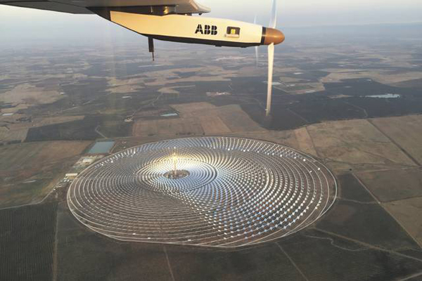 Solar Impulse 2 sale de Espa?a rumbo a Egipto