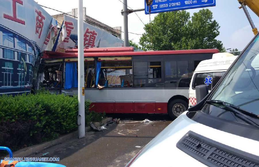 Diez muertos en accidente de tráfico en este de China