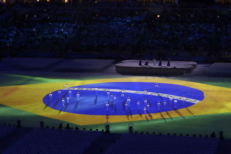 Brasil clausura Río 2016 a golpe de samba y carnaval