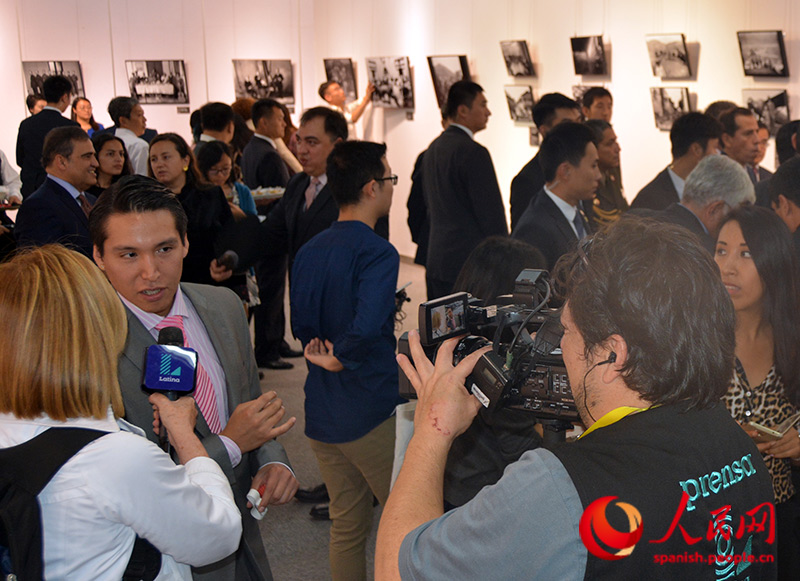 Presidente Kuczynski inaugura en Beijing la exposición “Memoria del Perú”