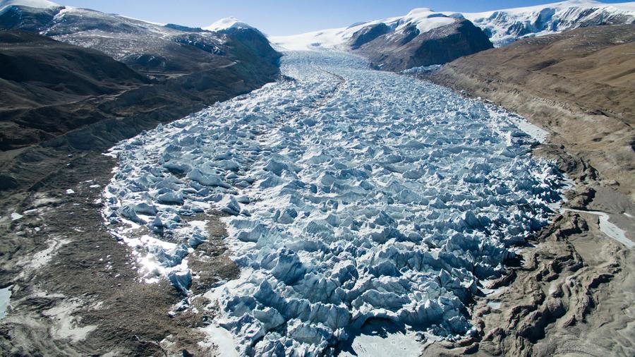 La belleza del glaciar Gangbu en el Tibet