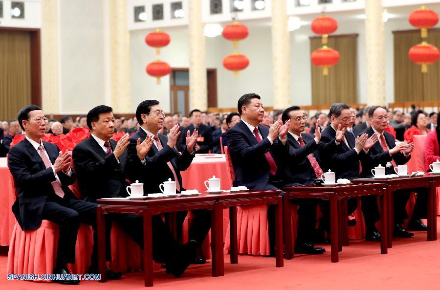 Líderes chinos felicitan Fiesta de Primavera a todo el pueblo chino