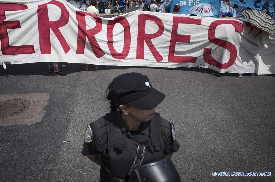 La jornada de ollas populares y acampe se llevó a cabo en Buenos Aires