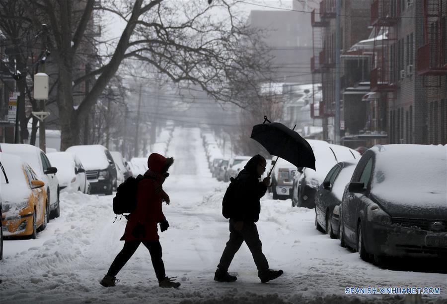 Tormenta invernal azota noreste de Estados Unidos y se cancelan 6.000 vuelos